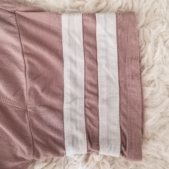 Charlotte Russe Casual Tee - Picture 5 of 5